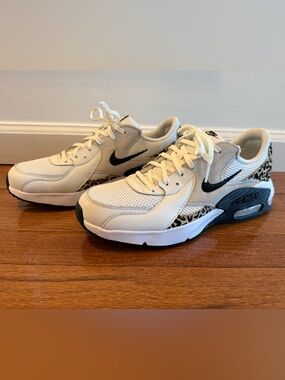 Nike Air Max Excee Women's Sneakers